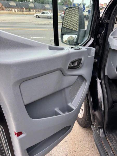 2017 Ford Transit w/Sliding Side Door w/RWB