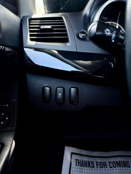 2016 Mitsubishi Lancer ES