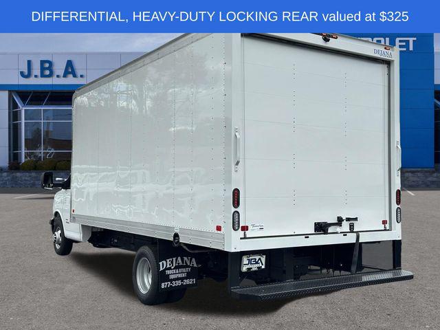 2025 Chevrolet Express Cutaway 4500 Van