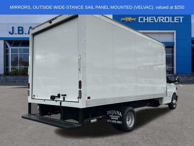 2025 Chevrolet Express Cutaway 4500 Van