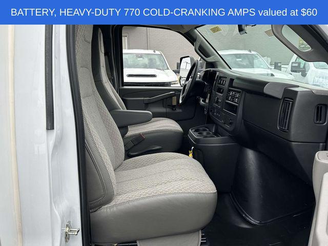 2025 Chevrolet Express Cutaway 4500 Van