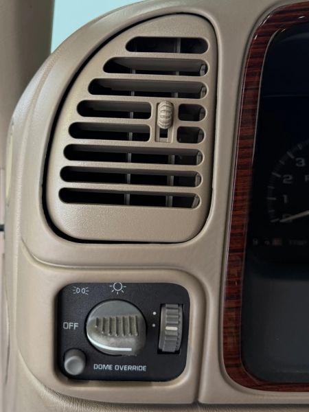 2000 Cadillac Escalade Standard