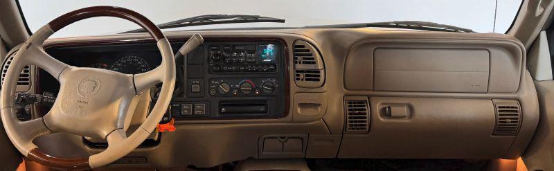 2000 Cadillac Escalade Standard
