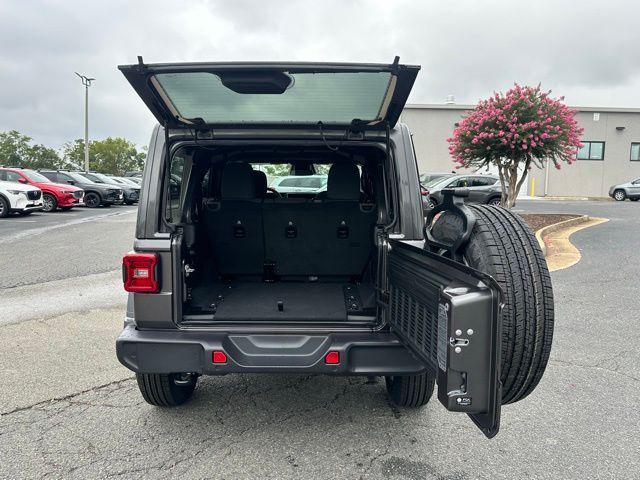 2025 Jeep Wrangler 4-Door Summit 4x4