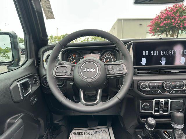 2025 Jeep Wrangler 4-Door Summit 4x4