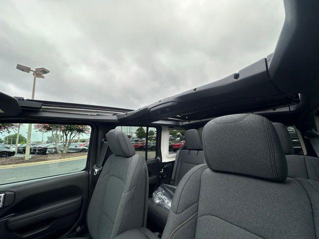 2025 Jeep Wrangler 4-Door Summit 4x4