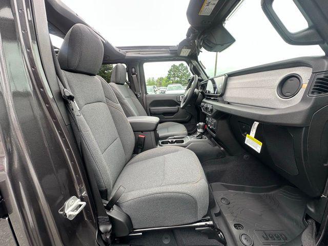 2025 Jeep Wrangler 4-Door Summit 4x4