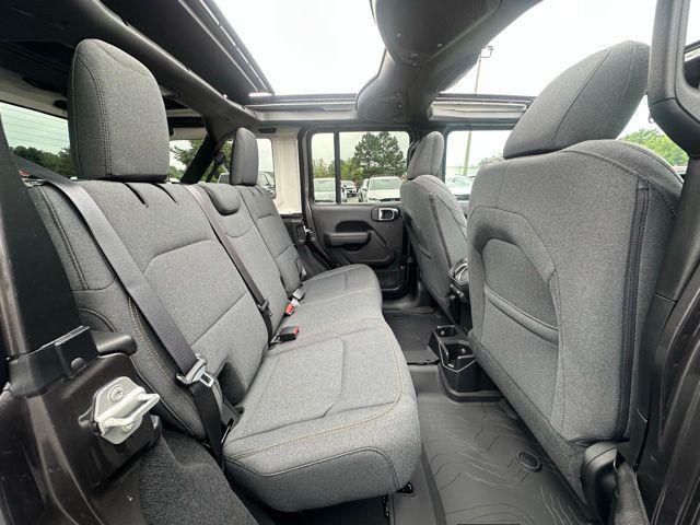 2025 Jeep Wrangler 4-Door Summit 4x4