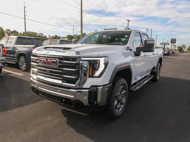 2025 GMC Sierra 2500HD 4WD Crew Cab Standard Bed SLT