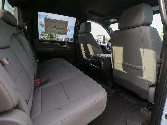 2025 GMC Sierra 2500HD 4WD Crew Cab Standard Bed SLT