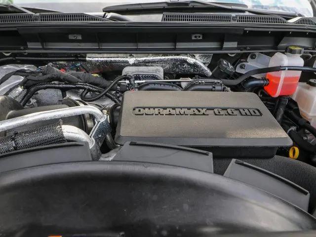 2025 GMC Sierra 2500HD 4WD Crew Cab Standard Bed SLT