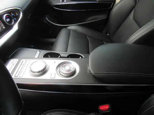 2022 Genesis GV70 2.5T AWD