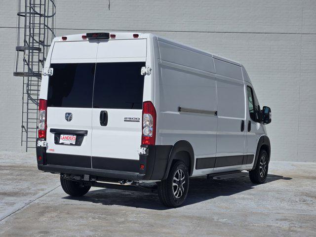 2026 Ram ProMaster Cargo Van SLT