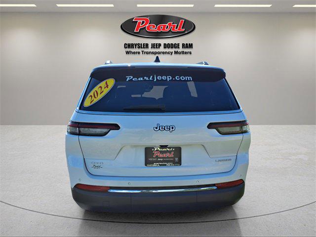 2024 Jeep Grand Cherokee L Laredo X 4x4 2024 Jeep Grand Cherokee L Laredo X 4x4