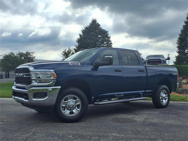 2024 RAM 2500 Tradesman Crew Cab 4x4 64 Box