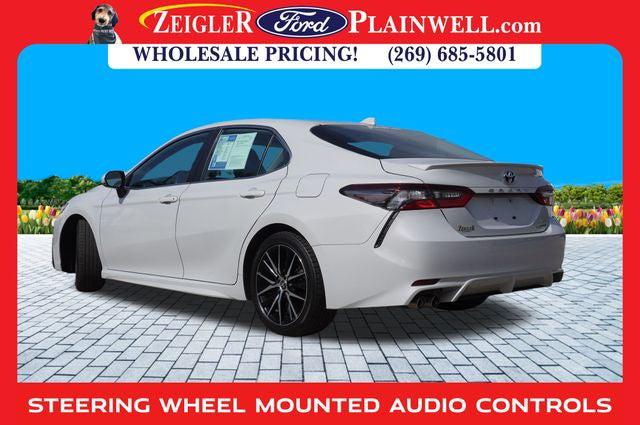 2022 Toyota Camry SE Hybrid 2022 Toyota Camry SE Hybrid