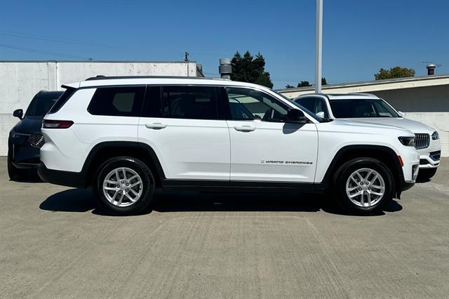 2023 Jeep Grand Cherokee L Laredo 4x2 2023 Jeep Grand Cherokee L Laredo 4x2