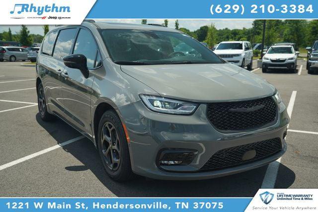 2025 Chrysler Pacifica Hybrid Premiuim S Appearance Package