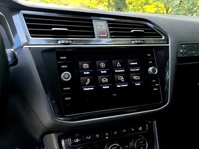 2018 Volkswagen Tiguan 2.0T SEL Premium