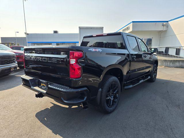 2025 Chevrolet Silverado 1500 4WD Crew Cab Short Bed Custom