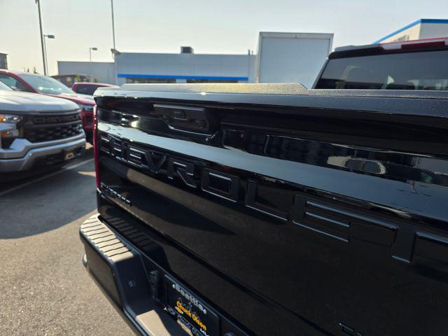 2025 Chevrolet Silverado 1500 4WD Crew Cab Short Bed Custom