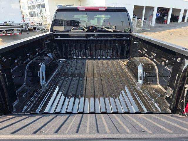 2025 Chevrolet Silverado 1500 4WD Crew Cab Short Bed Custom