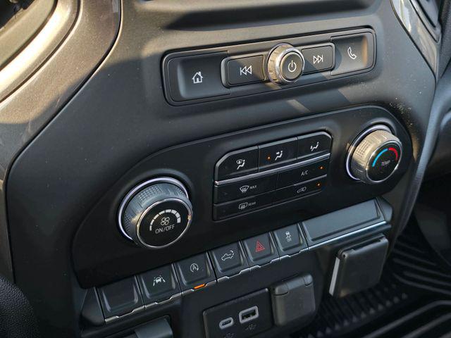 2025 Chevrolet Silverado 1500 4WD Crew Cab Short Bed Custom