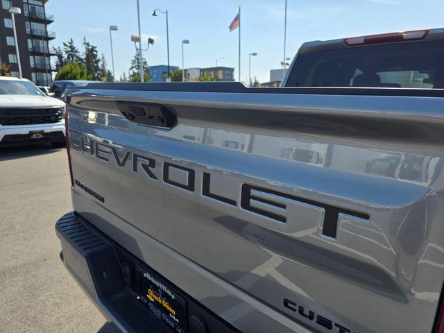 2025 Chevrolet Silverado 1500 4WD Crew Cab Short Bed Custom