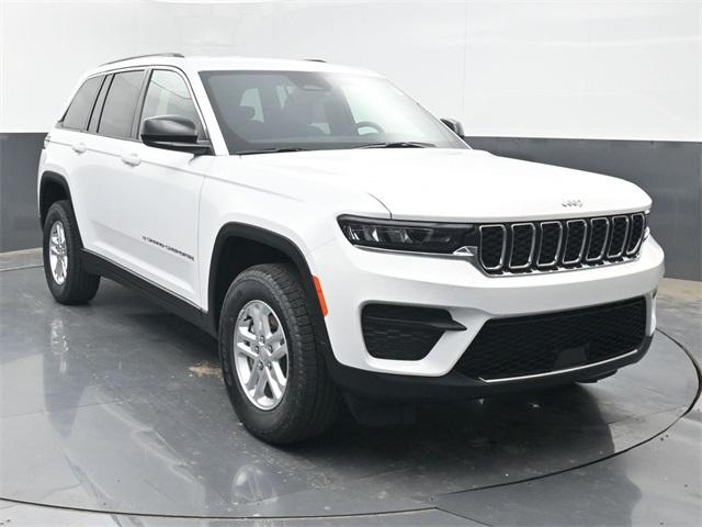 2025 Jeep Grand Cherokee GRAND CHEROKEE LAREDO 4X4