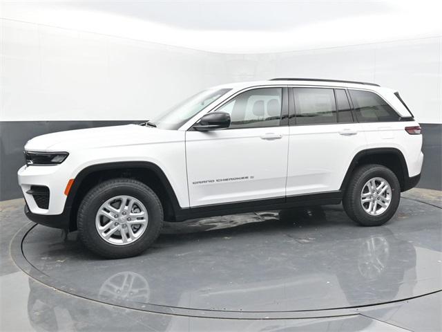 2025 Jeep Grand Cherokee GRAND CHEROKEE LAREDO 4X4