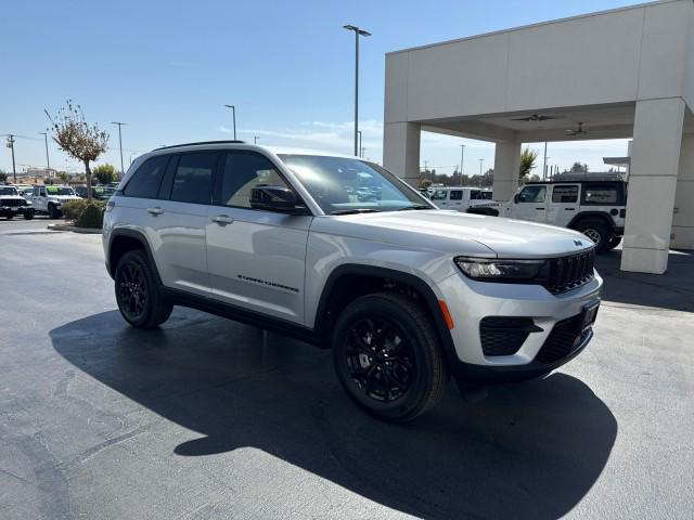 2025 Jeep Grand Cherokee GRAND CHEROKEE ALTITUDE 4X4