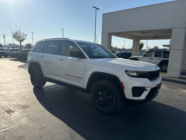 2025 Jeep Grand Cherokee GRAND CHEROKEE ALTITUDE 4X4
