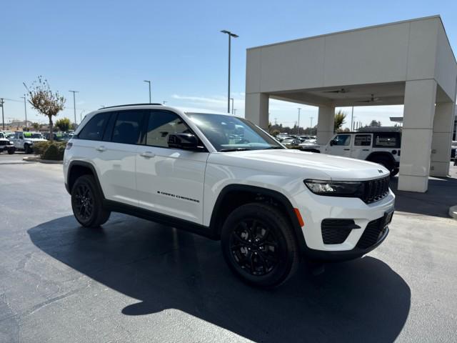 2025 Jeep Grand Cherokee GRAND CHEROKEE ALTITUDE 4X4