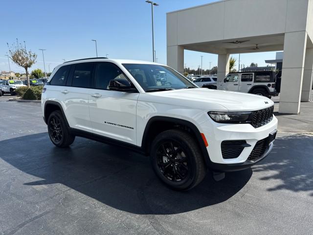 2025 Jeep Grand Cherokee GRAND CHEROKEE ALTITUDE 4X4 2025 Jeep Grand Cherokee GRAND CHEROKEE ALTITUDE 4X4