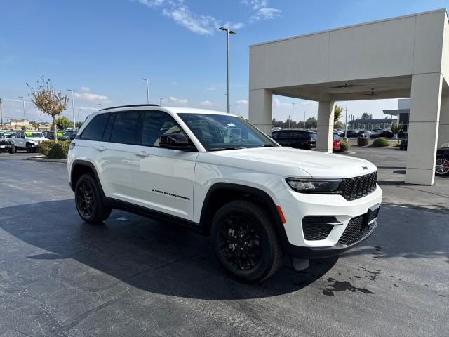 2025 Jeep Grand Cherokee GRAND CHEROKEE ALTITUDE 4X4 2025 Jeep Grand Cherokee GRAND CHEROKEE ALTITUDE 4X4