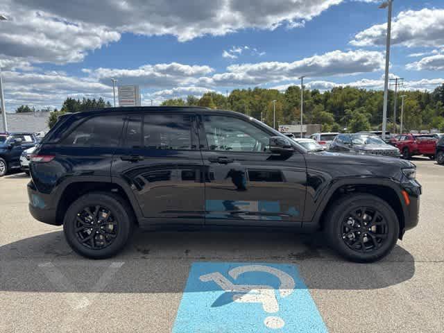 2025 Jeep Grand Cherokee Altitude 4x4