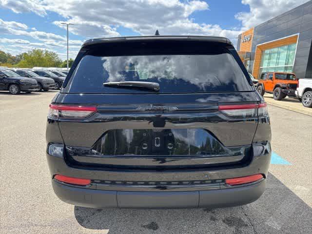 2025 Jeep Grand Cherokee Altitude 4x4