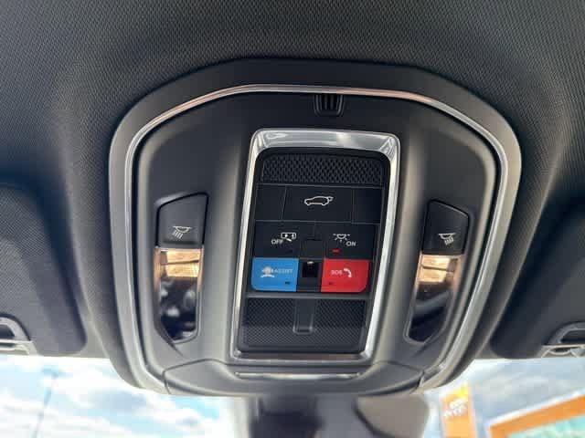 2025 Jeep Grand Cherokee Altitude 4x4