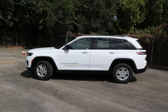 2025 Jeep Grand Cherokee GRAND CHEROKEE LAREDO 4X2