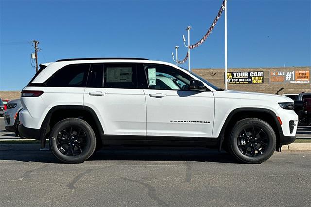 2025 Jeep Grand Cherokee GRAND CHEROKEE ALTITUDE 4X2 2025 Jeep Grand Cherokee GRAND CHEROKEE ALTITUDE 4X2