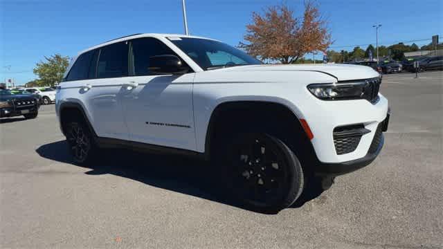 2025 Jeep Grand Cherokee GRAND CHEROKEE ALTITUDE 4X4