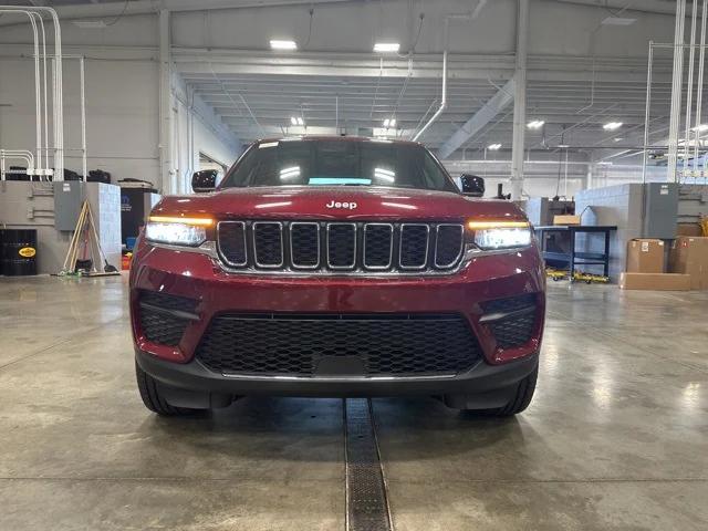 2025 Jeep Grand Cherokee GRAND CHEROKEE LAREDO 4X4 2025 Jeep Grand Cherokee GRAND CHEROKEE LAREDO 4X4