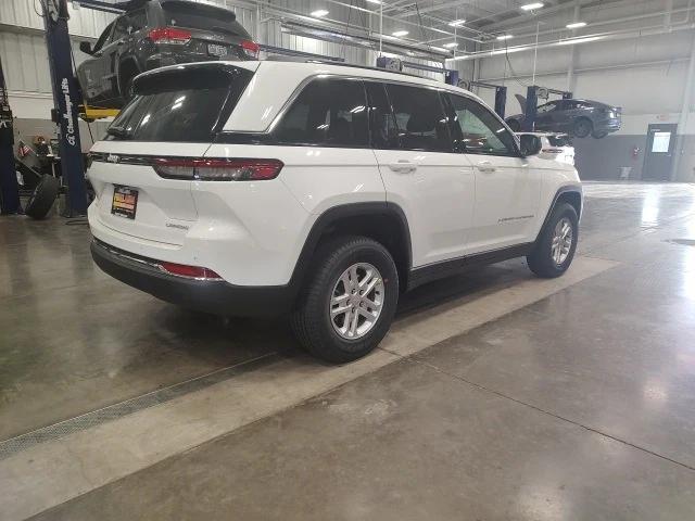 2025 Jeep Grand Cherokee GRAND CHEROKEE LAREDO 4X4 2025 Jeep Grand Cherokee GRAND CHEROKEE LAREDO 4X4