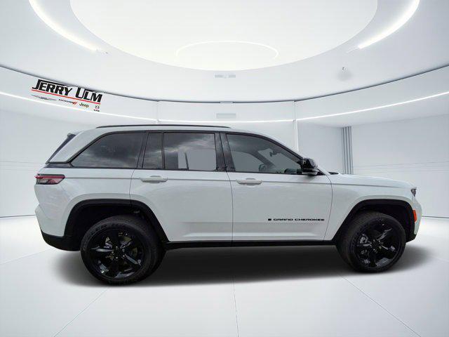 2025 Jeep Grand Cherokee GRAND CHEROKEE ALTITUDE 4X2 2025 Jeep Grand Cherokee GRAND CHEROKEE ALTITUDE 4X2