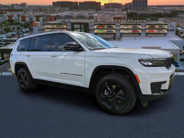 2025 Jeep Grand Cherokee GRAND CHEROKEE L ALTITUDE 4X4