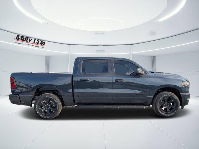 2026 RAM 1500 RAM 1500 EXPRESS CREW CAB 4X4 57 BOX