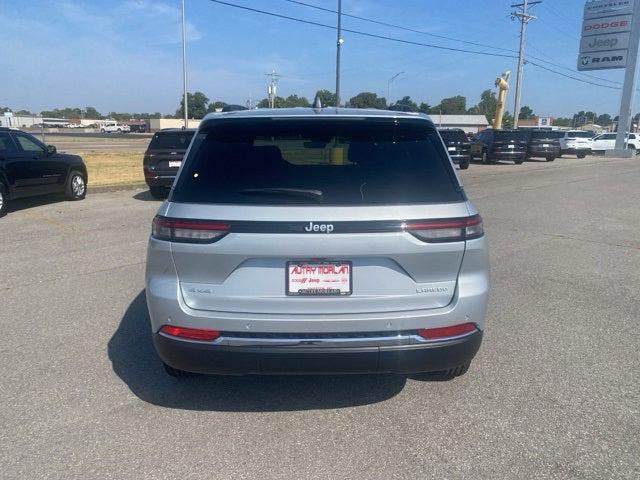 2025 Jeep Grand Cherokee Laredo 4x4