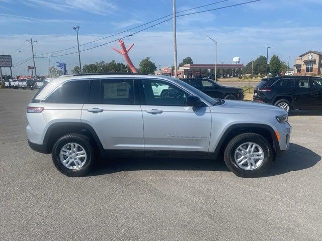 2025 Jeep Grand Cherokee Laredo 4x4