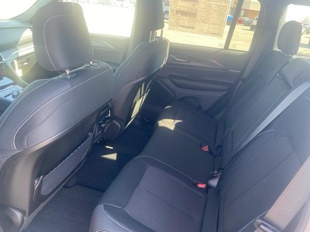 2025 Jeep Grand Cherokee Laredo 4x4