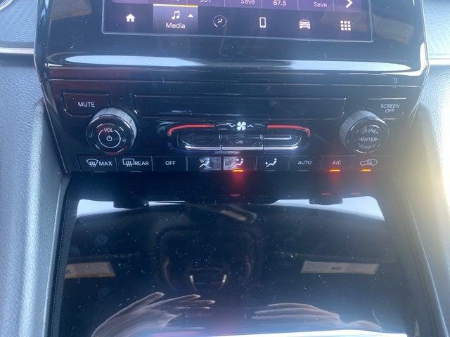 2025 Jeep Grand Cherokee Laredo 4x4